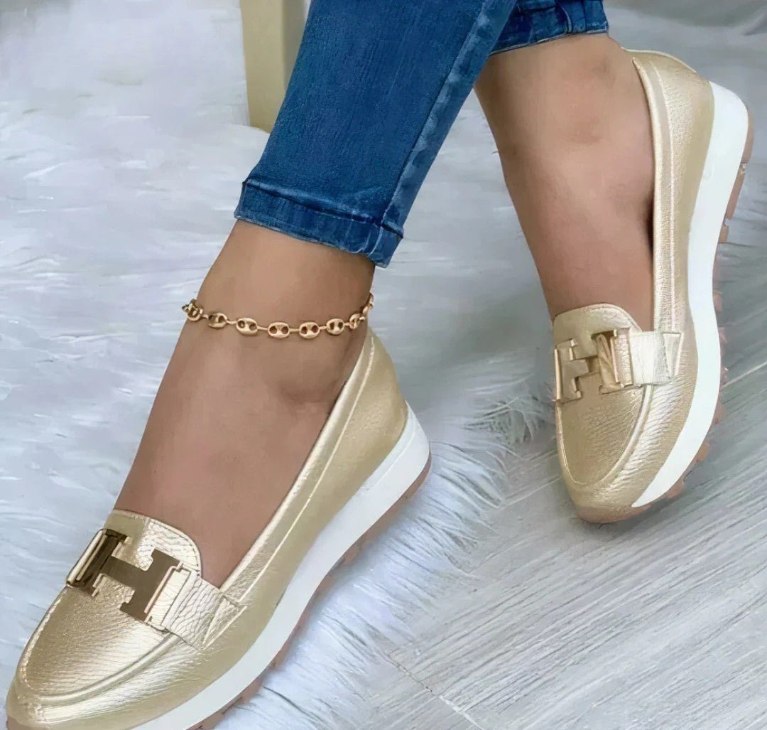 Pat | Sleek Orthopedic Shoes